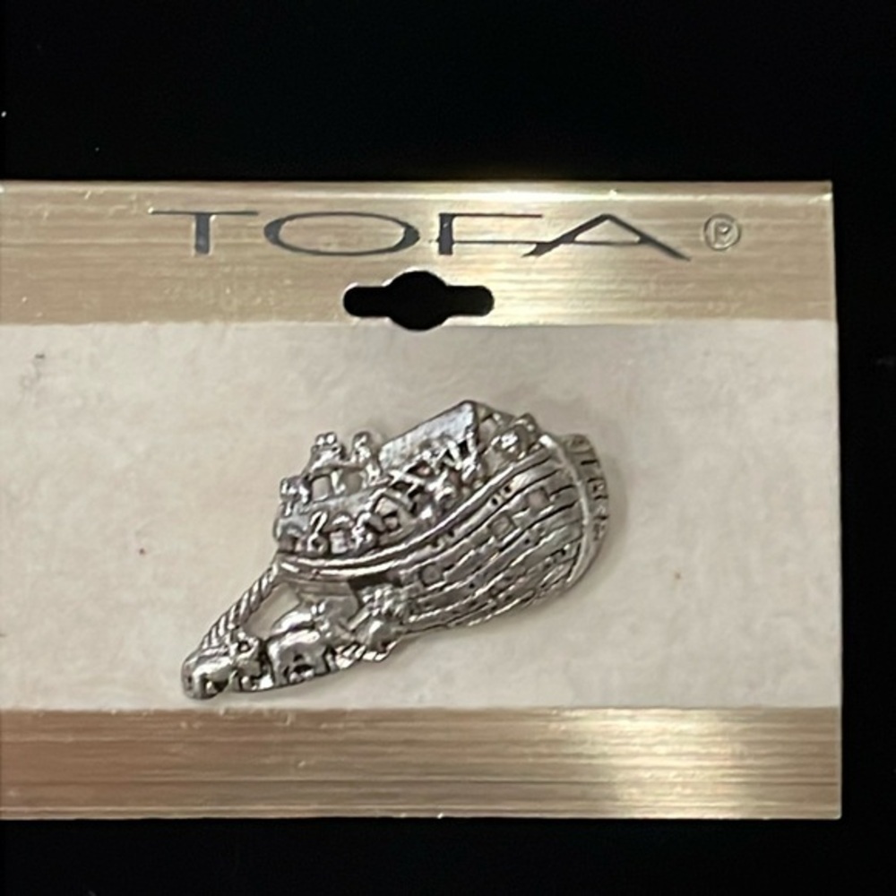 Tofa Silver Toned Noah's Ark Vintage Brooch